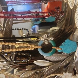 Unlisted Necklaces 👗🪭📿